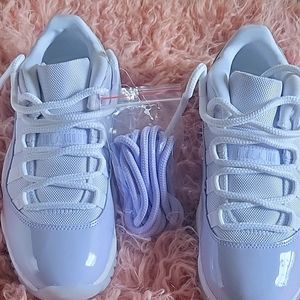 WMNS AIR JORDAN RETRO 11 LOW